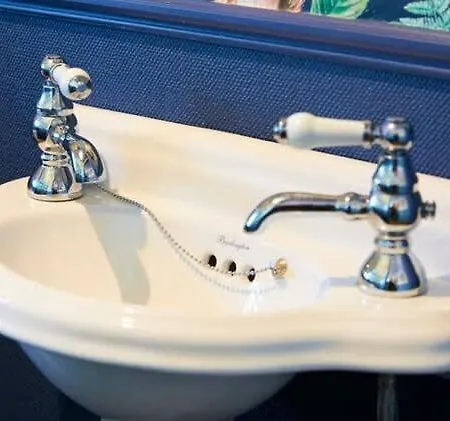 Casa de Férias Croft - Quiet Residential Area Only 5 Min Walk From The