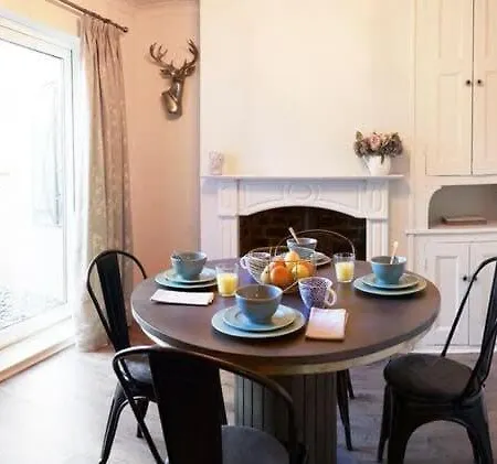 Croft - Quiet Residential Area Only 5 Min Walk From The Casa de Férias *